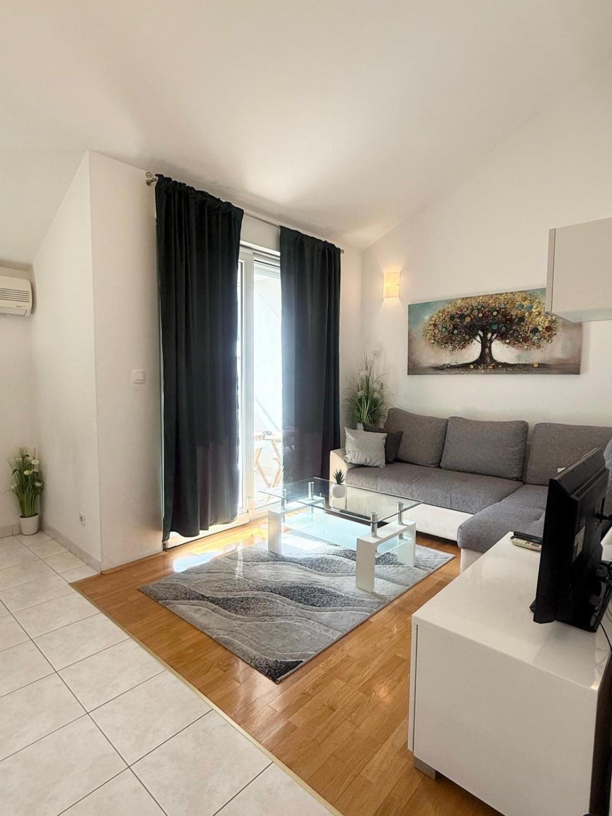 Apartment My Place สปลิท ภายนอก รูปภาพ