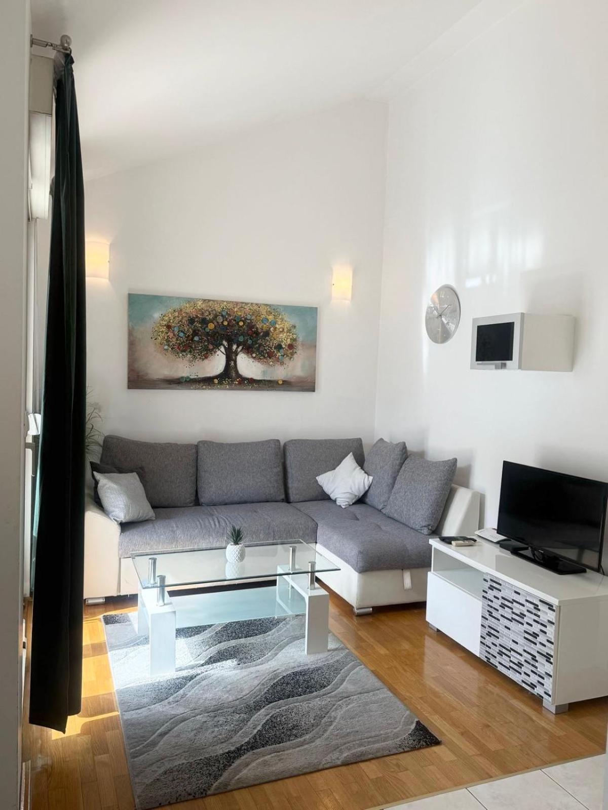Apartment My Place สปลิท ภายนอก รูปภาพ