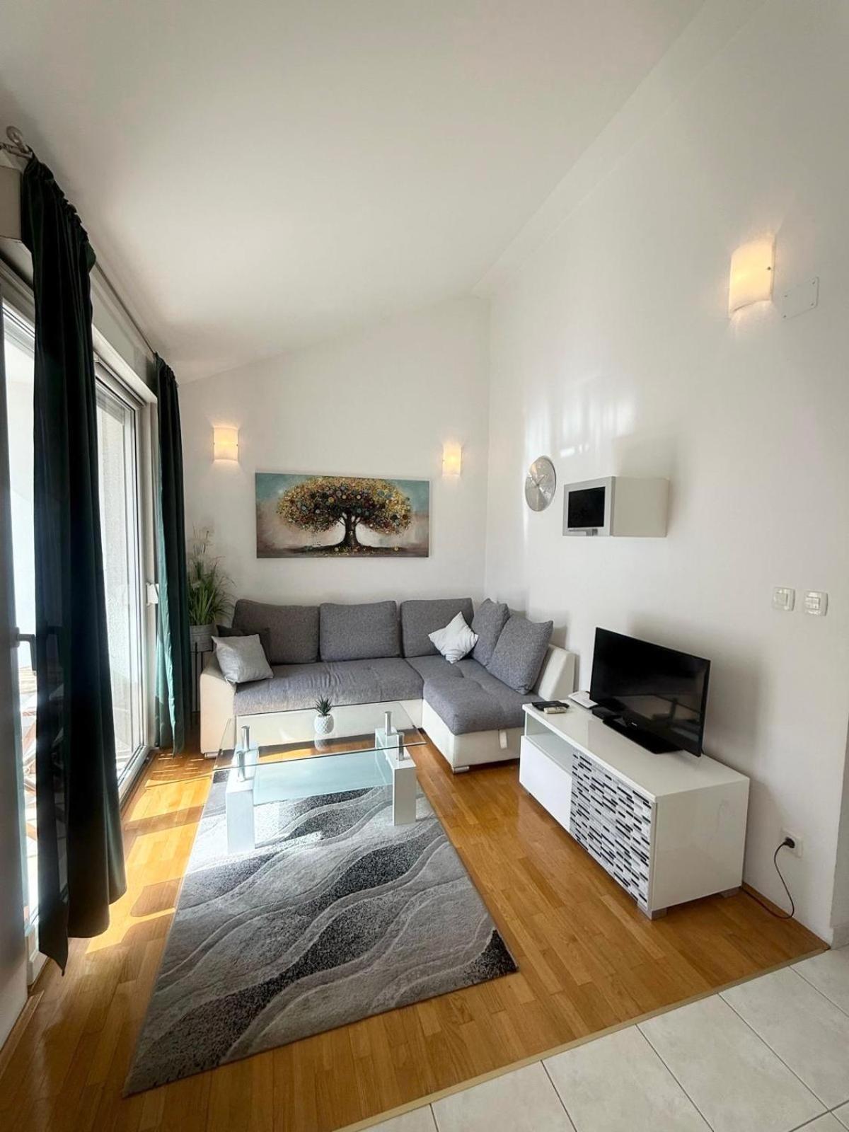 Apartment My Place สปลิท ภายนอก รูปภาพ